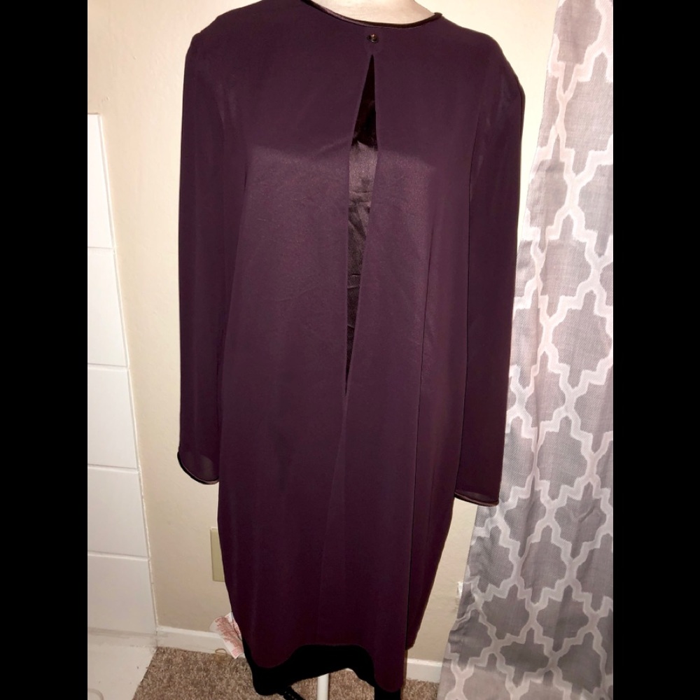 Elegant dress.                                  1